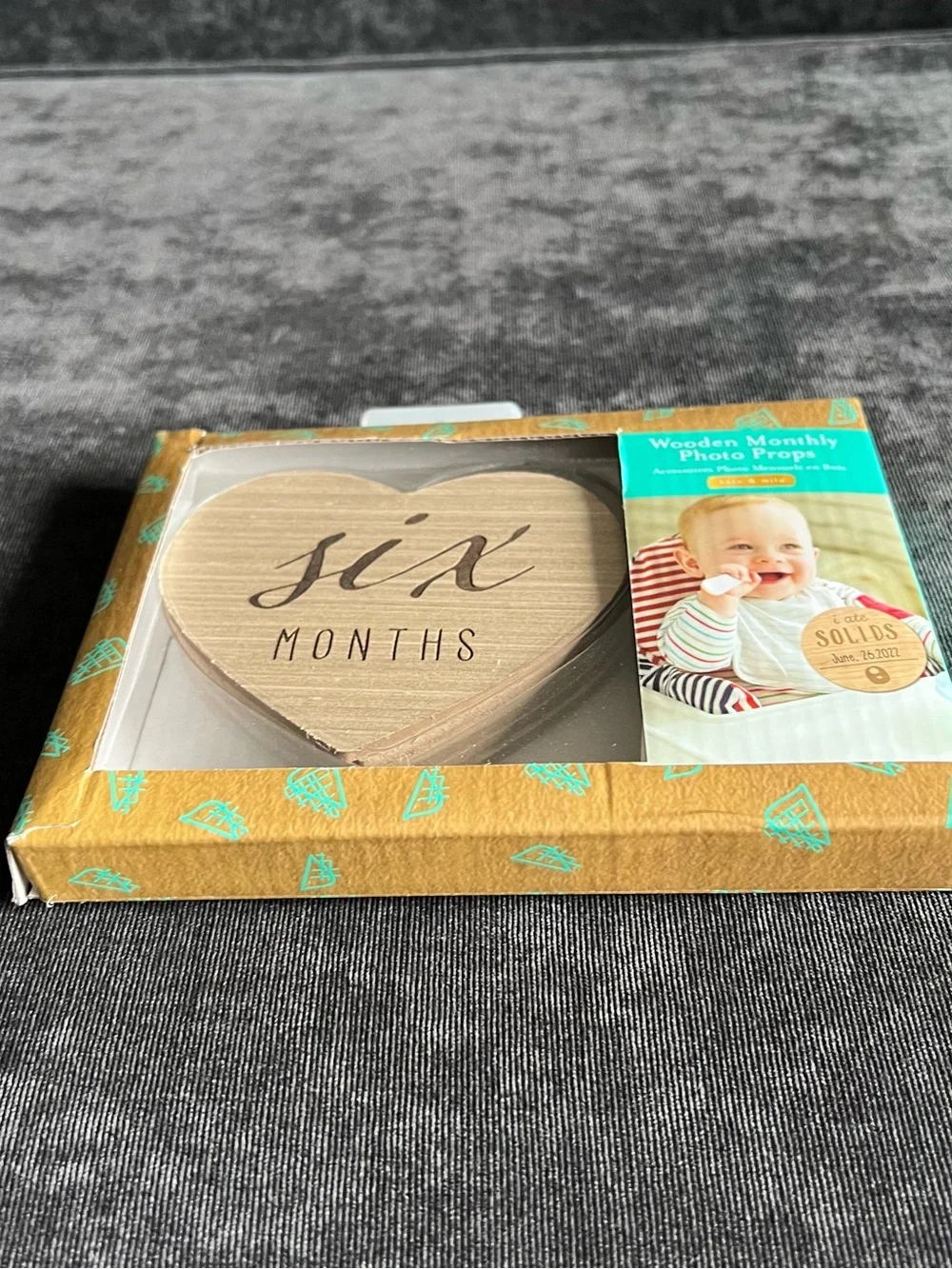 NIB Kate & Milo Wooden Monthly Photo Props